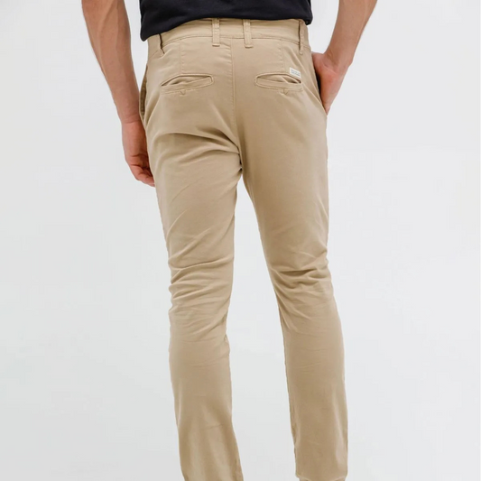 Pantalón Chino Clásico para Hombre